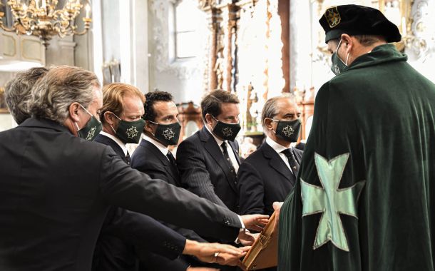 Sant'Uberto consacrato Vescovo da Papa Sergio I.